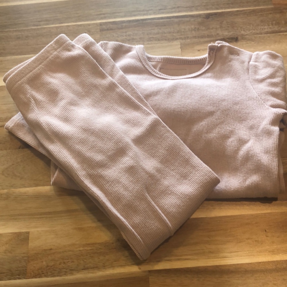 Lil leggs pajama set size 6T